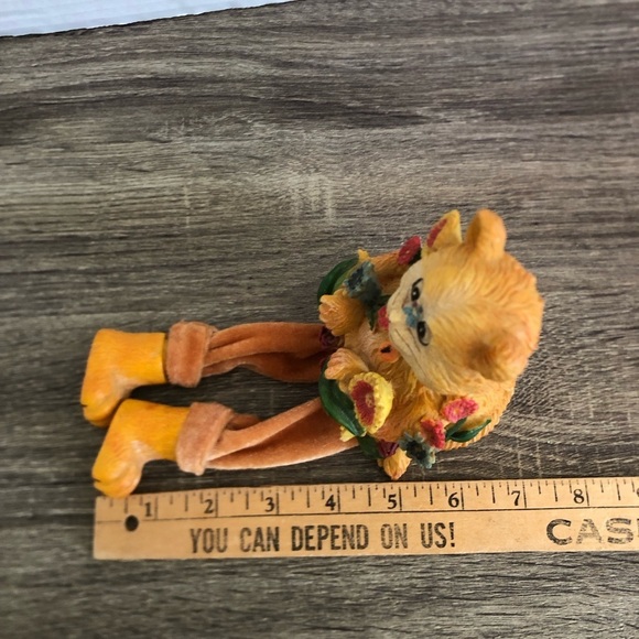 Vtg Orange Cat Figurine with Floral Accents - Picture 7 of 12